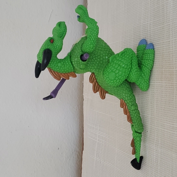 Vintage Green Dragon Action Figure - Picture 5 of 8